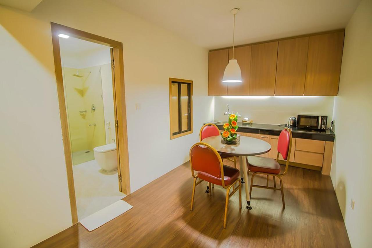 เอเชีย แปซิฟิก โฮเต็ล Hotel ธากา ภายนอก รูปภาพ