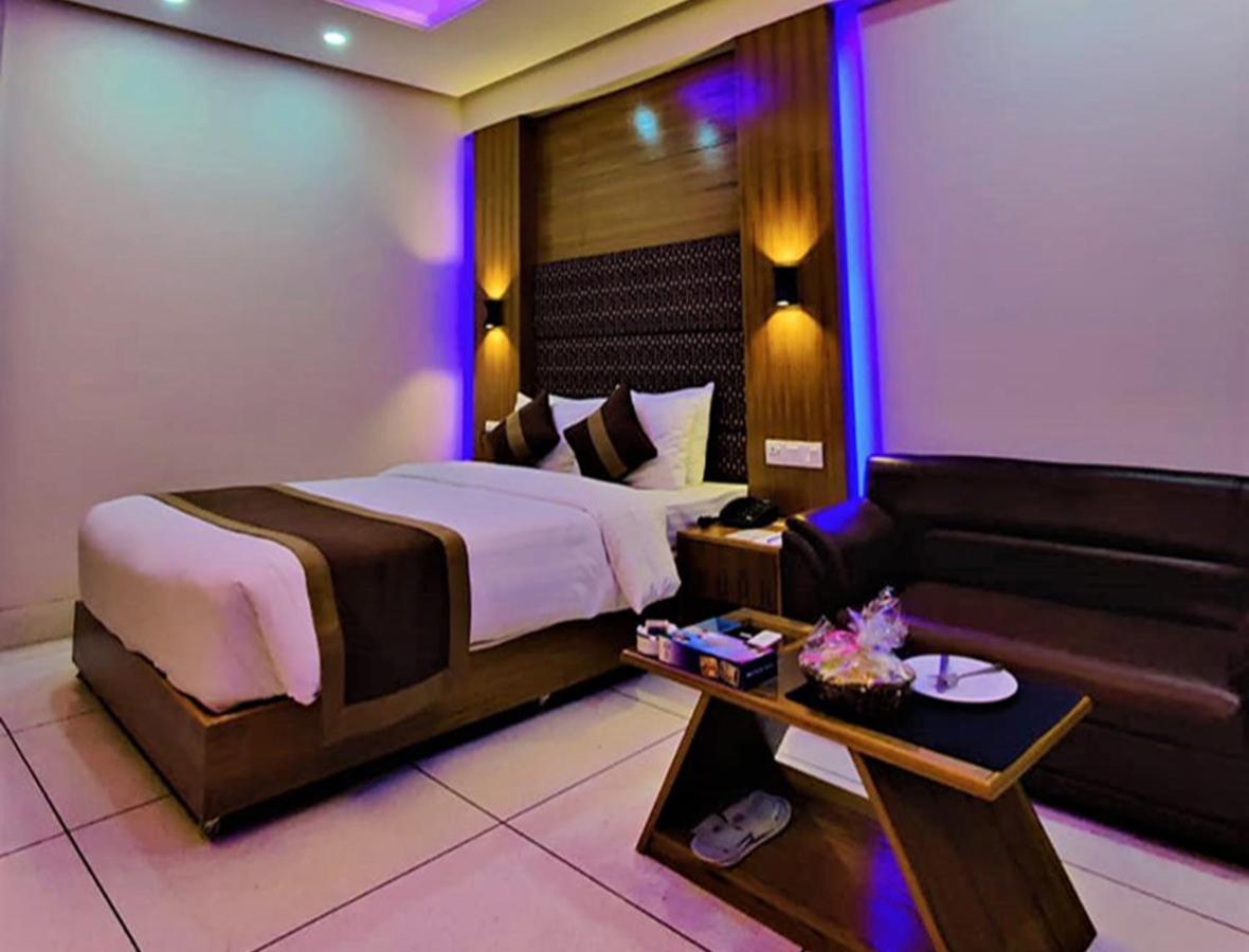 เอเชีย แปซิฟิก โฮเต็ล Hotel ธากา ภายนอก รูปภาพ